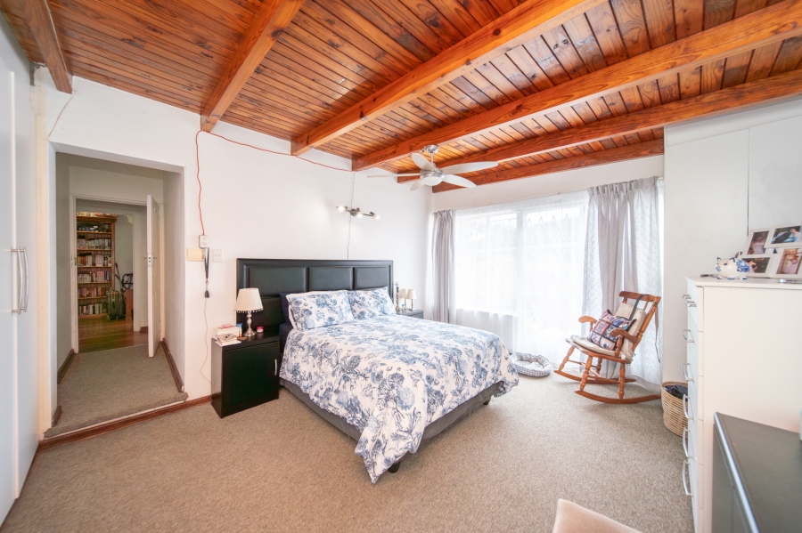 4 Bedroom Property for Sale in Sunnyridge Eastern Cape